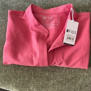 Figs Rafaela Oversized Scrub Top in Desert Rose size M NWT